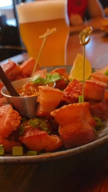 Petiscos e chope Capapreta na experiência de harmonização da Tap House